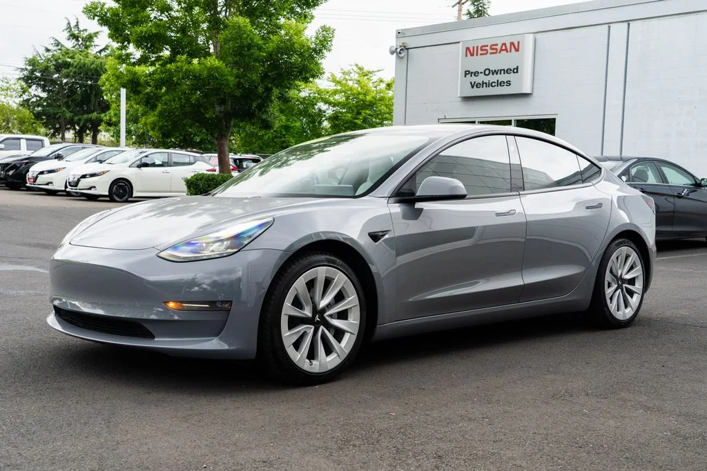 Used 2021 Gray Tesla Long Range image 3