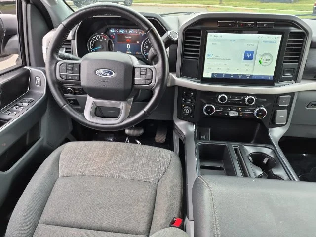 Used 2022 White Ford XLT image 30