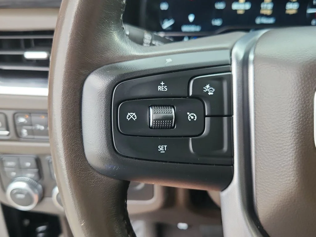 Used 2023 Black GMC SLT image 21