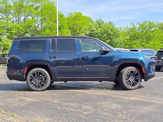 New 2026 Fathom Blue Pearl-Coat Exterior Paint Jeep Summit Reserve image 37