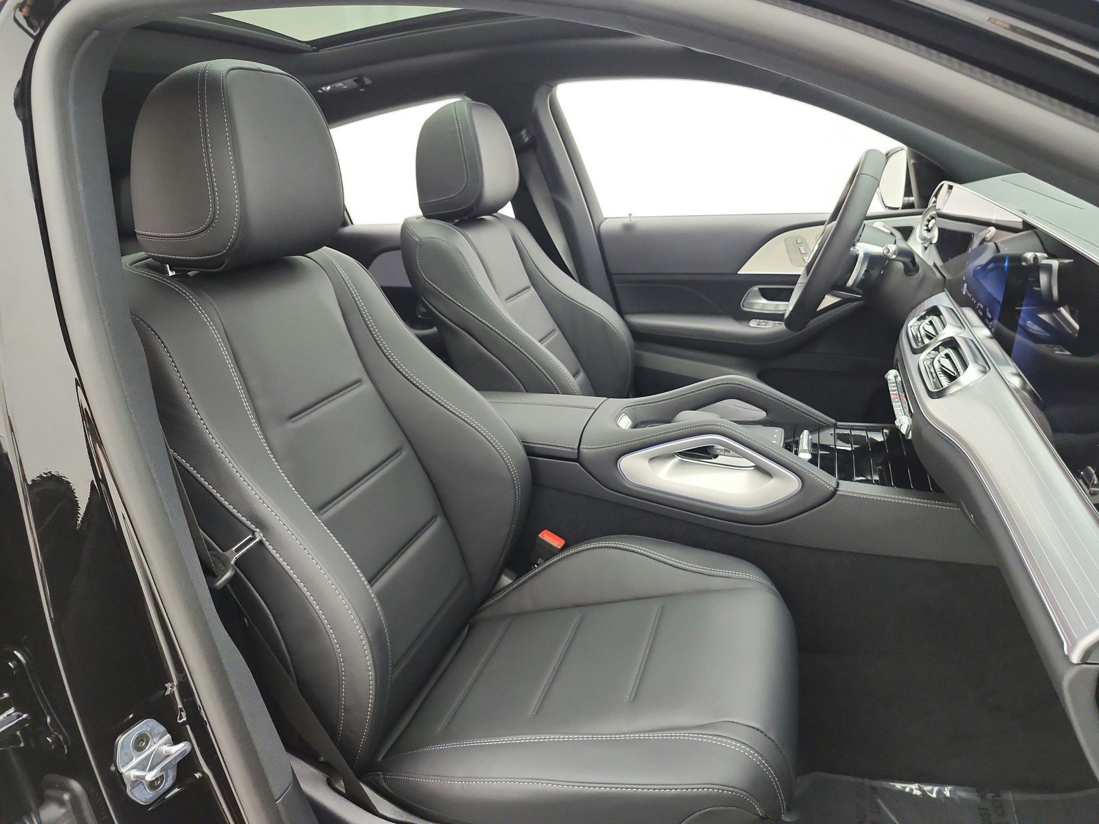 New 2027 Obsidian Black Metallic Mercedes-Benz GLE 450 4MATIC® Coupe image 35
