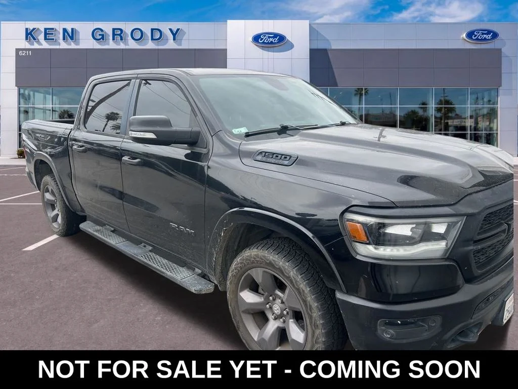 2020 RAM 1500 Big Horn/Lone Star 4x4 Crew Cab 5'7's photo