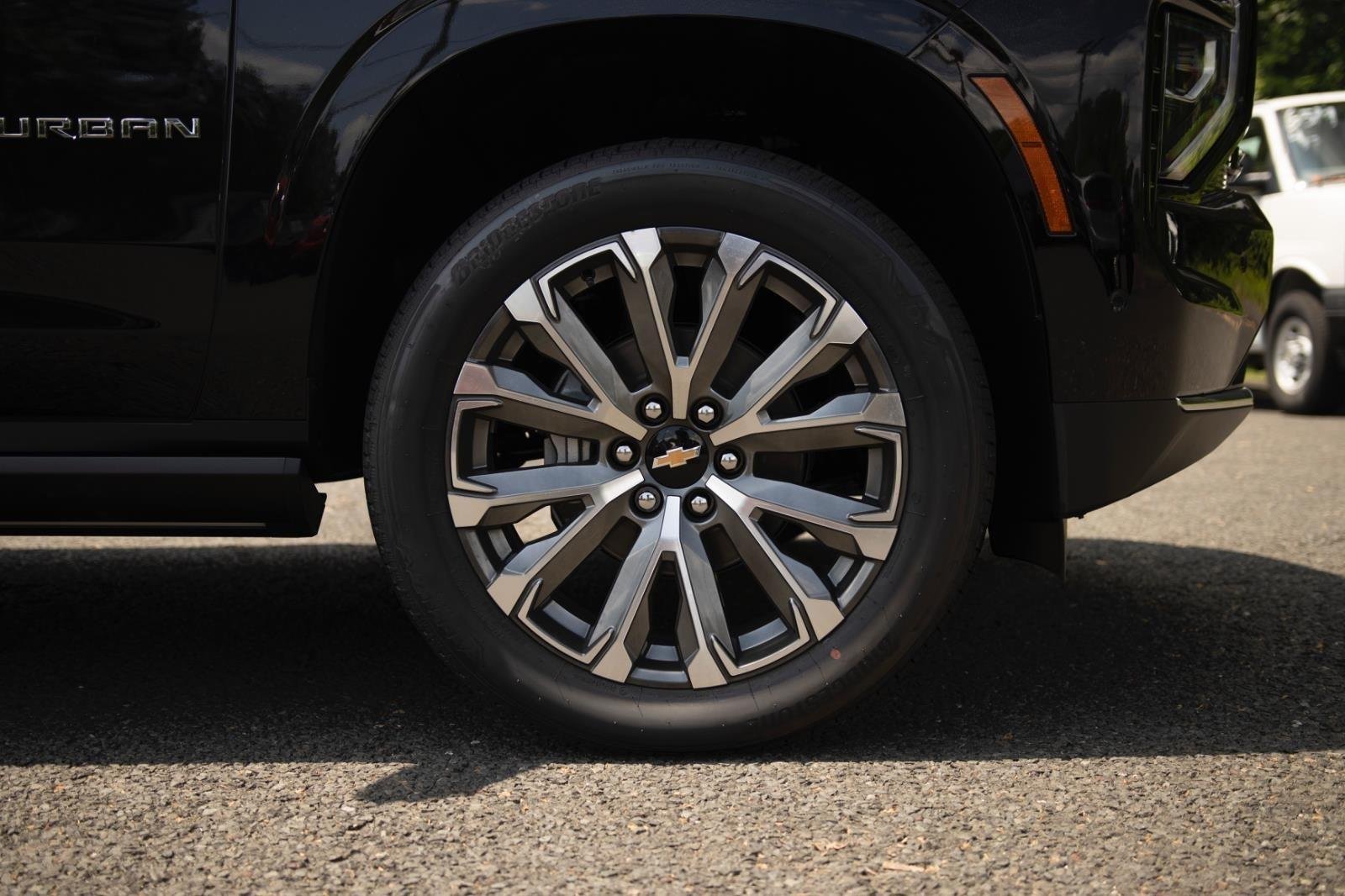2026 Chevrolet Suburban High Country - Photo 11