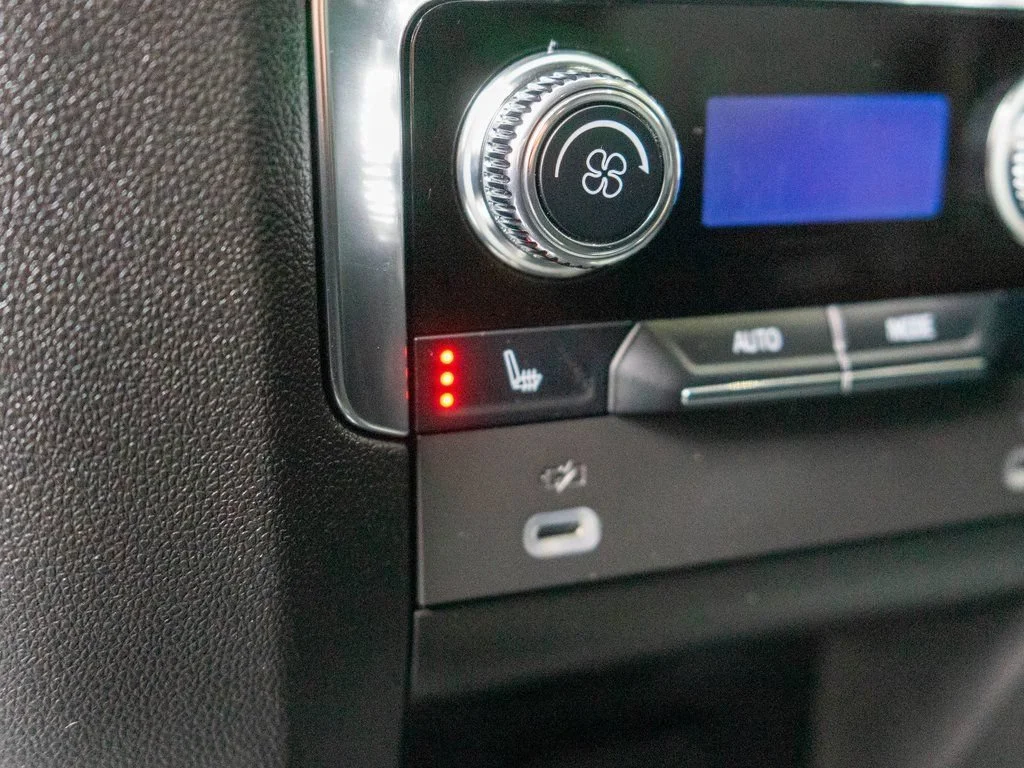Certified Used 2024 Onyx Black GMC Denali image 16