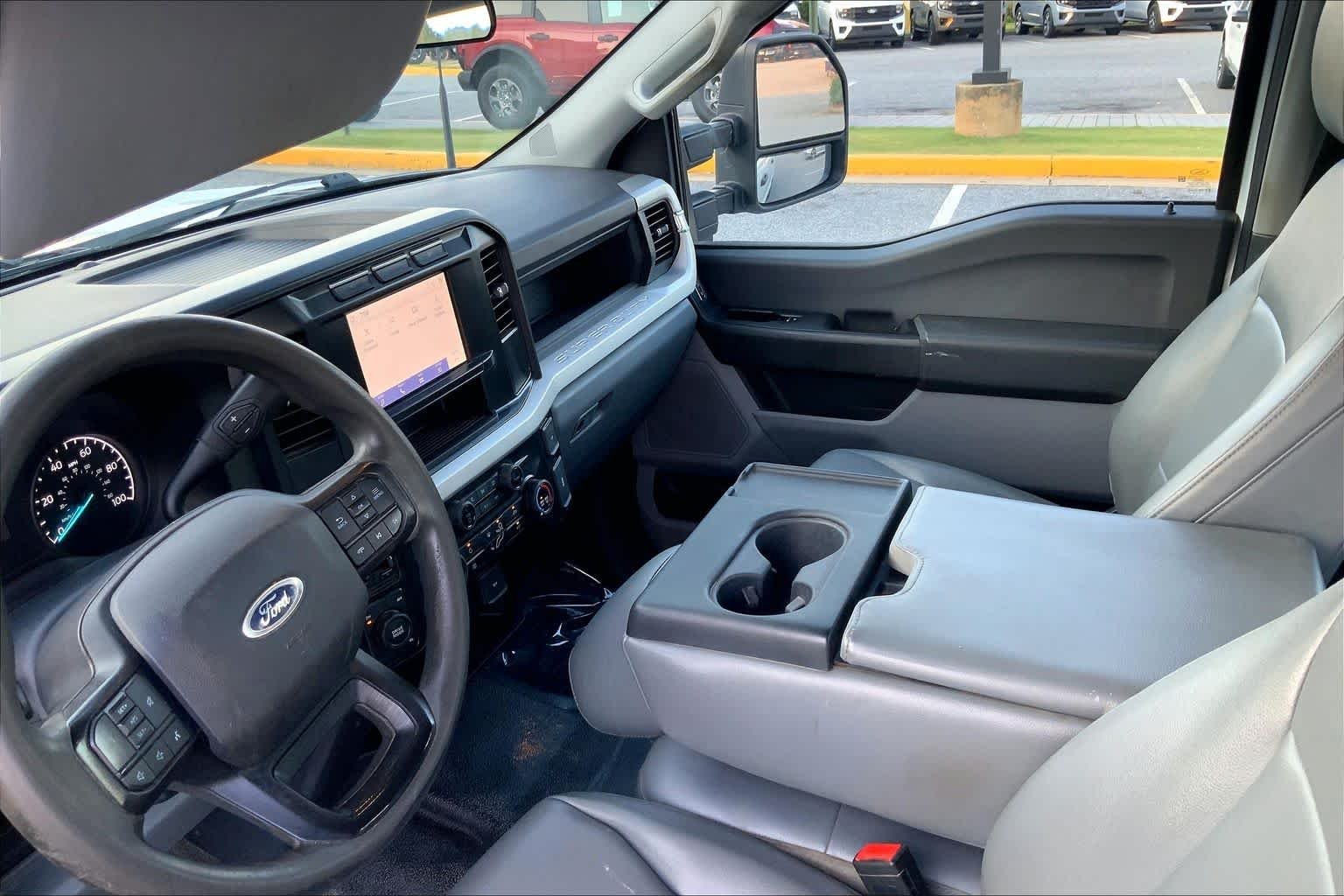 Used 2024 Oxford White Ford XL image 15