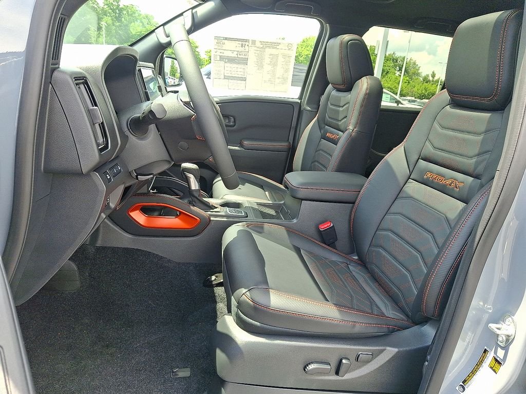 2026 Nissan Frontier — photo 8