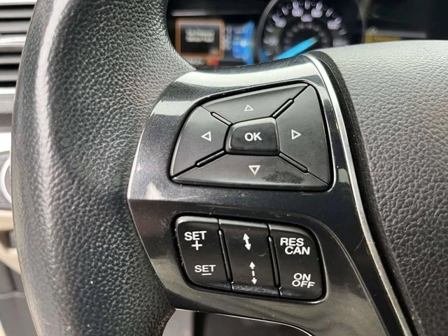 Used 2018 Platinum Dune Metallic Ford Limited image 24