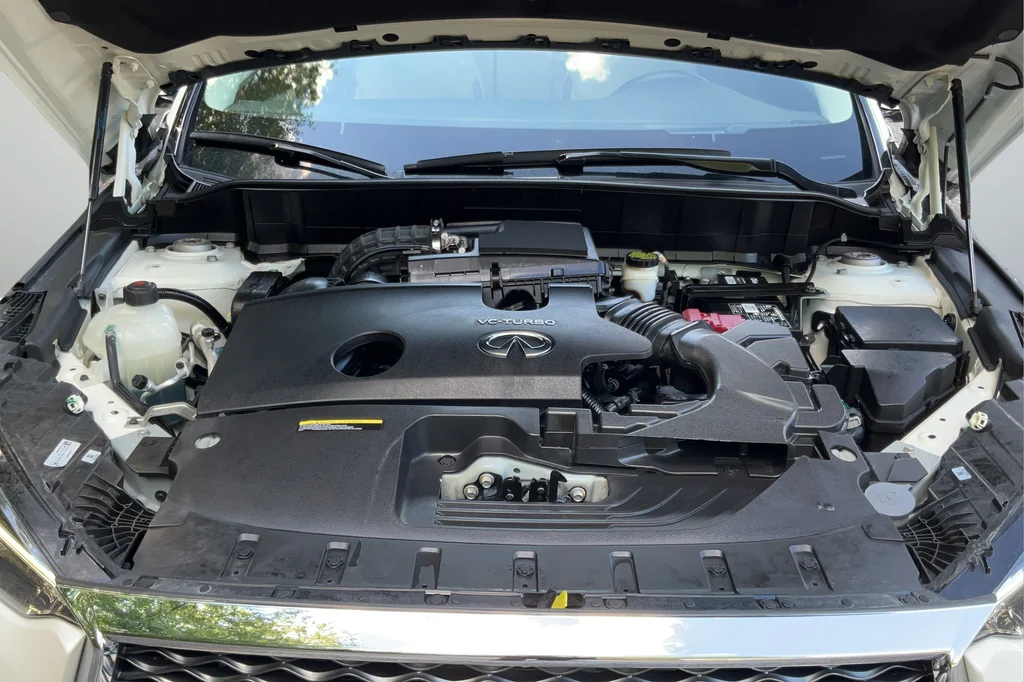 Used 2021 White INFINITI Sensory image 23