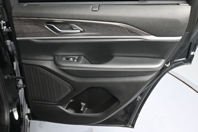Used 2023 Black Jeep Limited image 23
