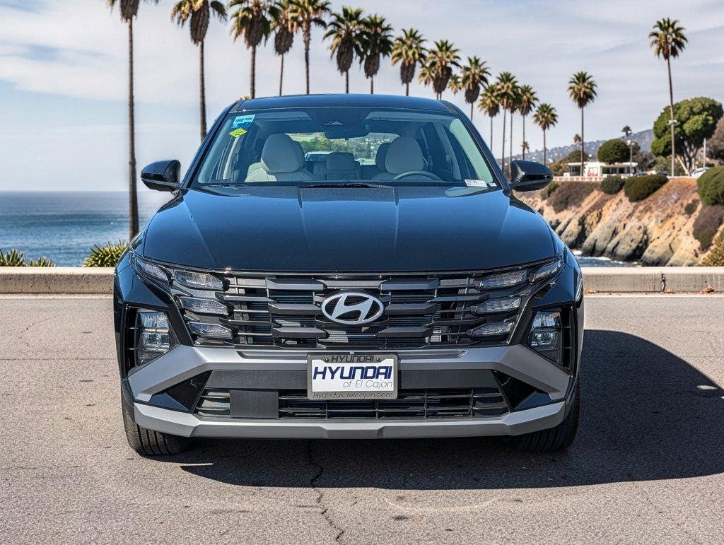 New 2026 Black Hyundai SE FWD image 3