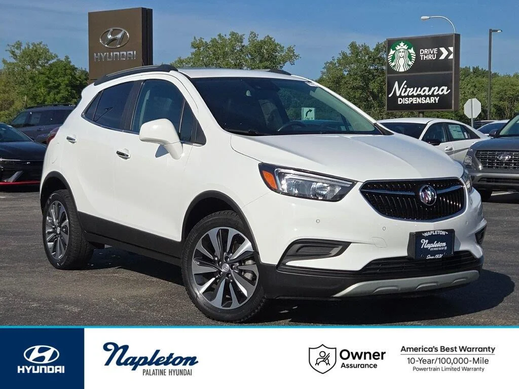 Used 2022 Summit White Buick Preferred image 1
