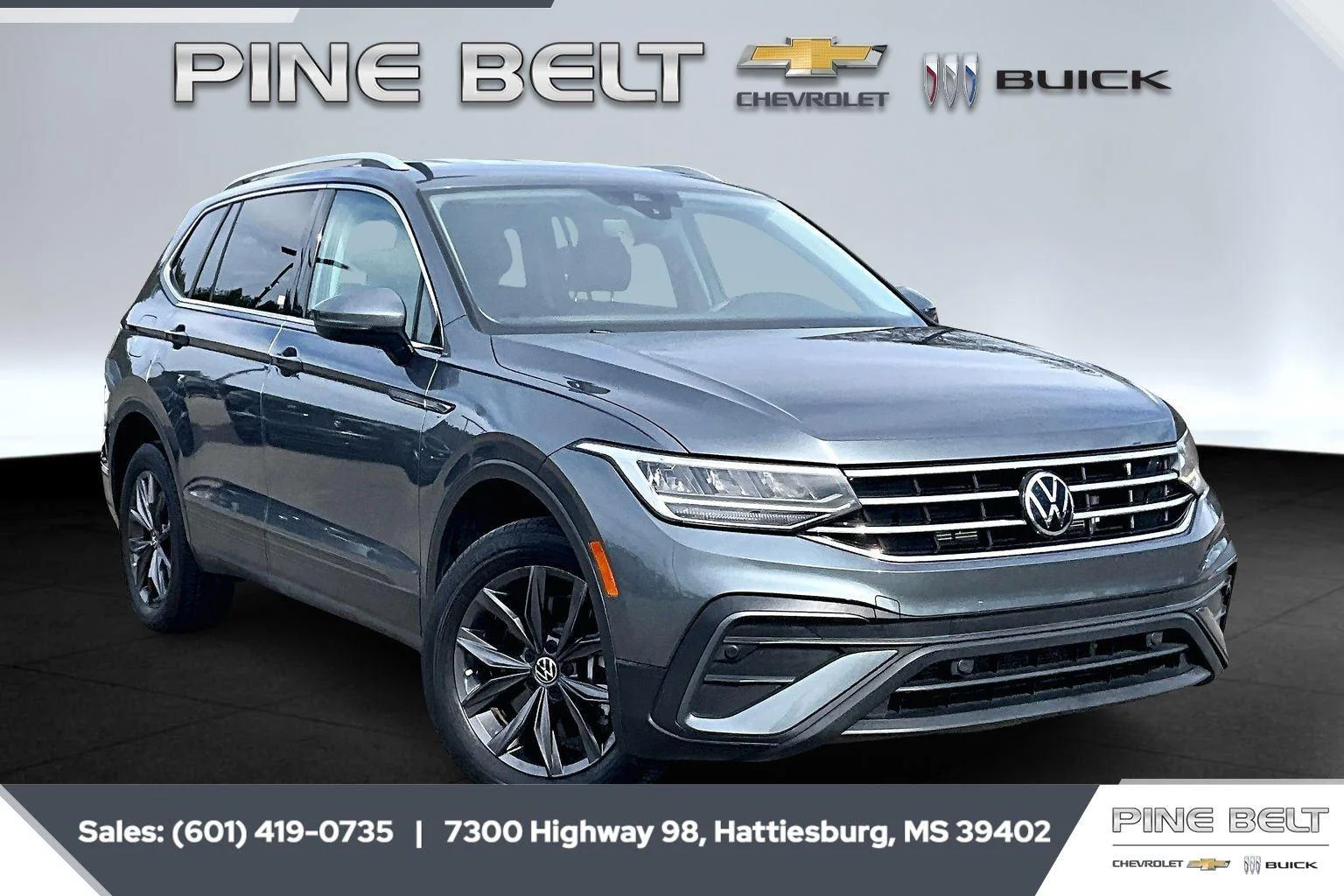 2022 Volkswagen Tiguan 2.0T SE's photo
