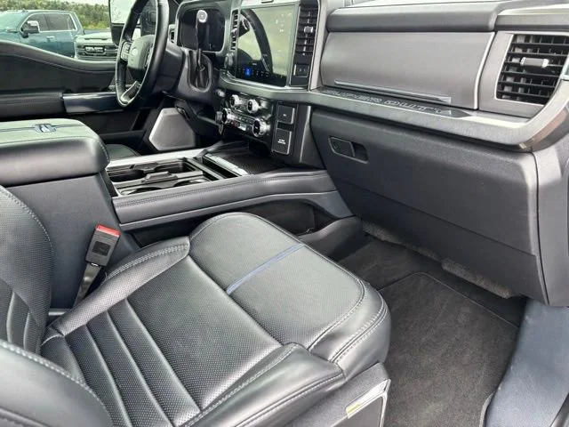 Used 2025 White Ford XL image 23