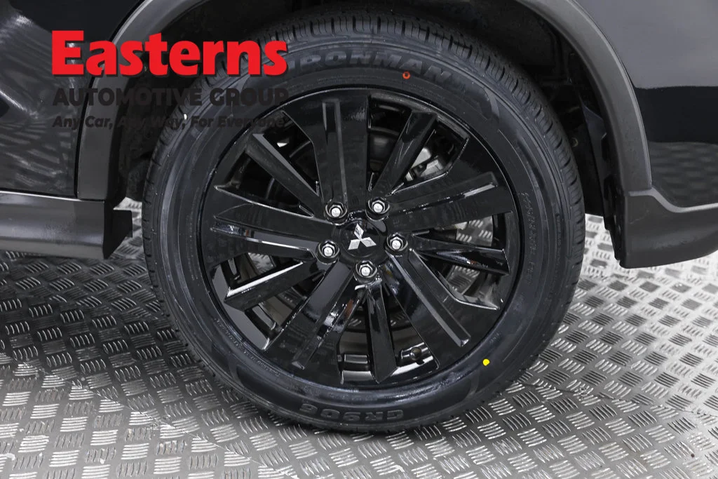 Used 2025 Black Mitsubishi 2.0 LE image 33