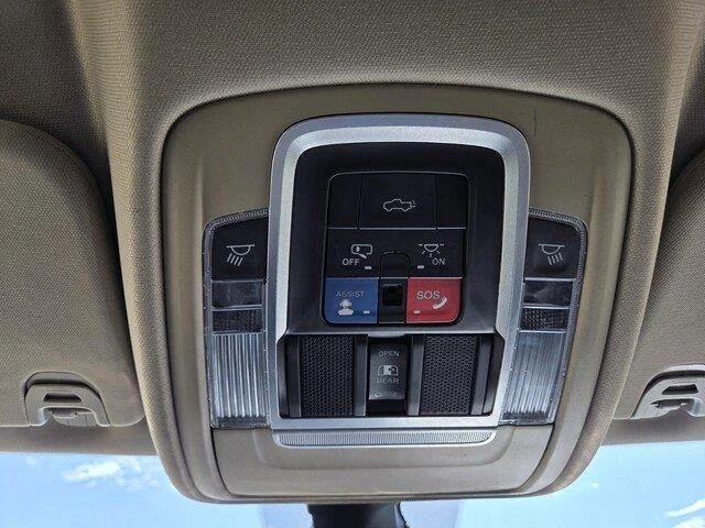 Used 2020 Patriot Blue Pearlcoat Ram Laramie image 19