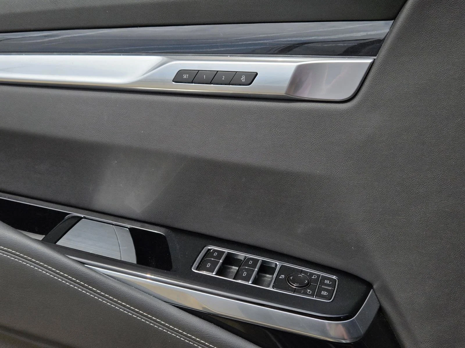 Used 2025 Argent Silver Metallic Cadillac 4WD Sport image 23