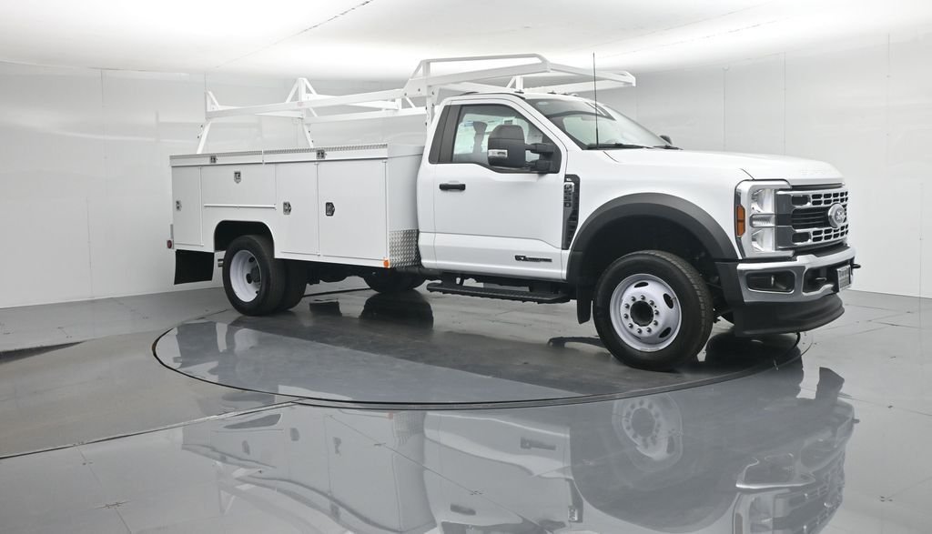 2025 Ford F-550 Super Duty Chassis Cab XL - Photo 30