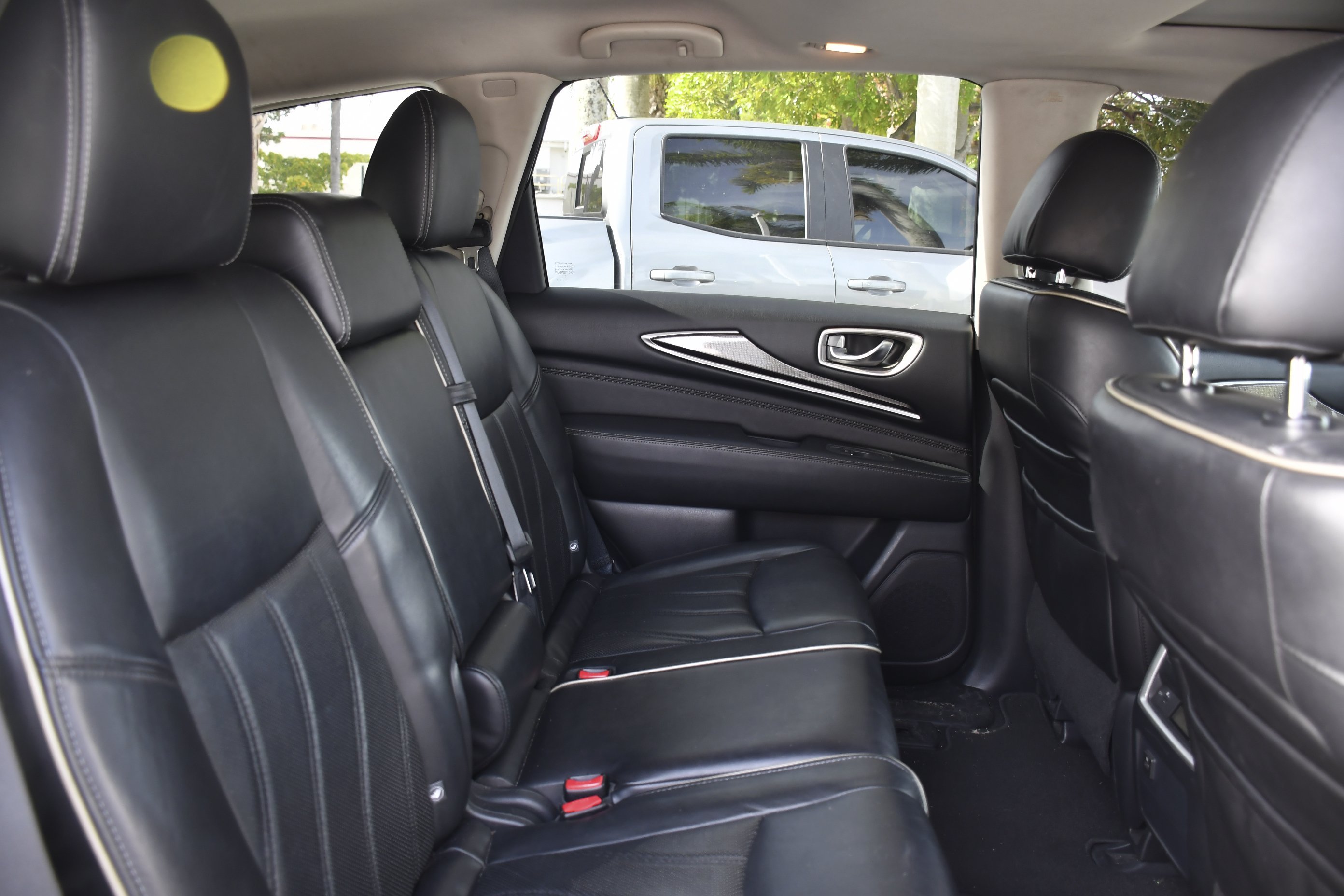 Used 2017 Liquid Platinum INFINITI Base image 30