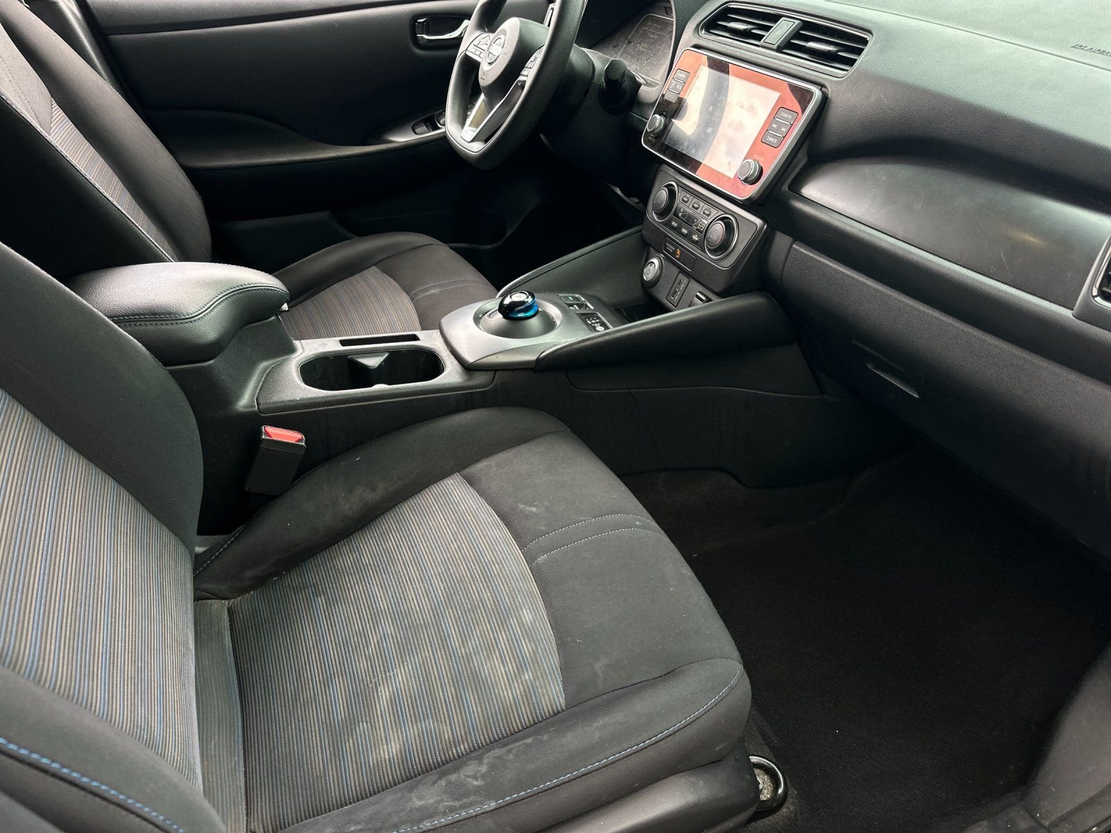 Used 2022 Super Black Nissan S image 14