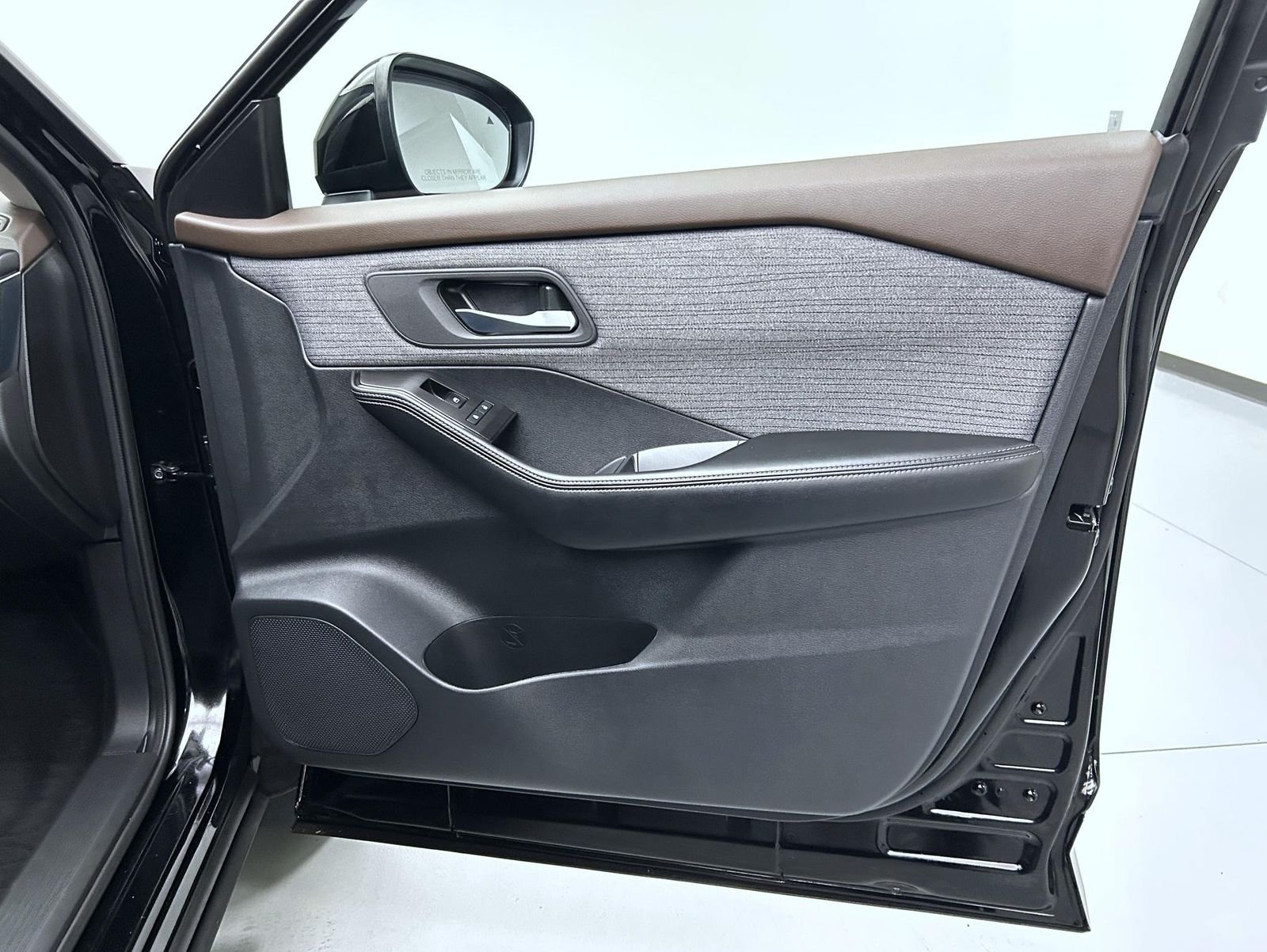 Used 2023 Black Nissan SV image 16