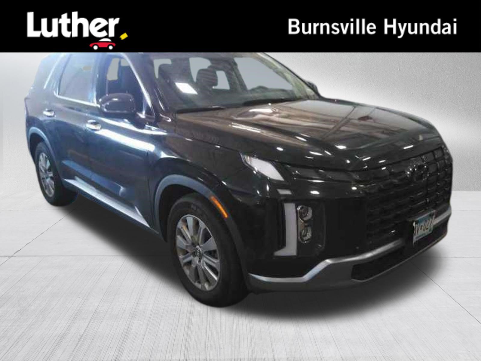 Used 2024 Moonlight Cloud Hyundai SEL 7P image 1
