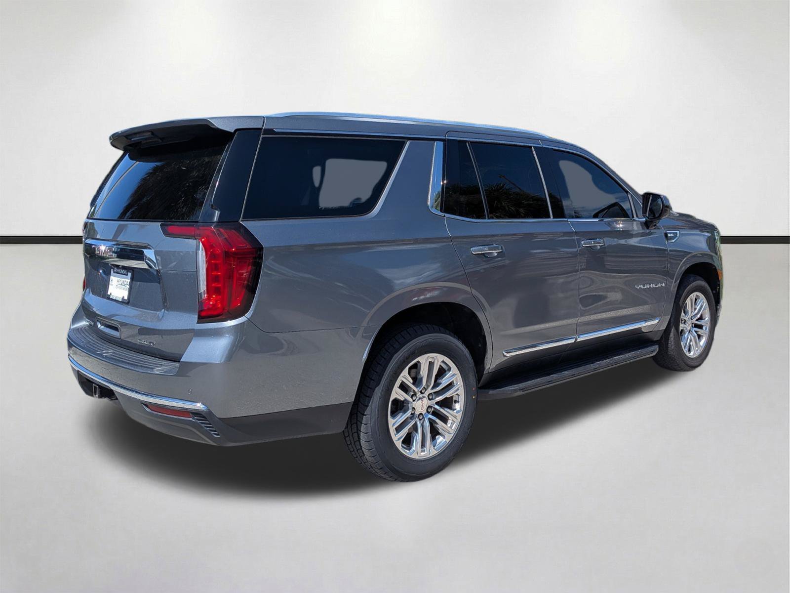 2021 GMC Yukon SLT - Photo 4