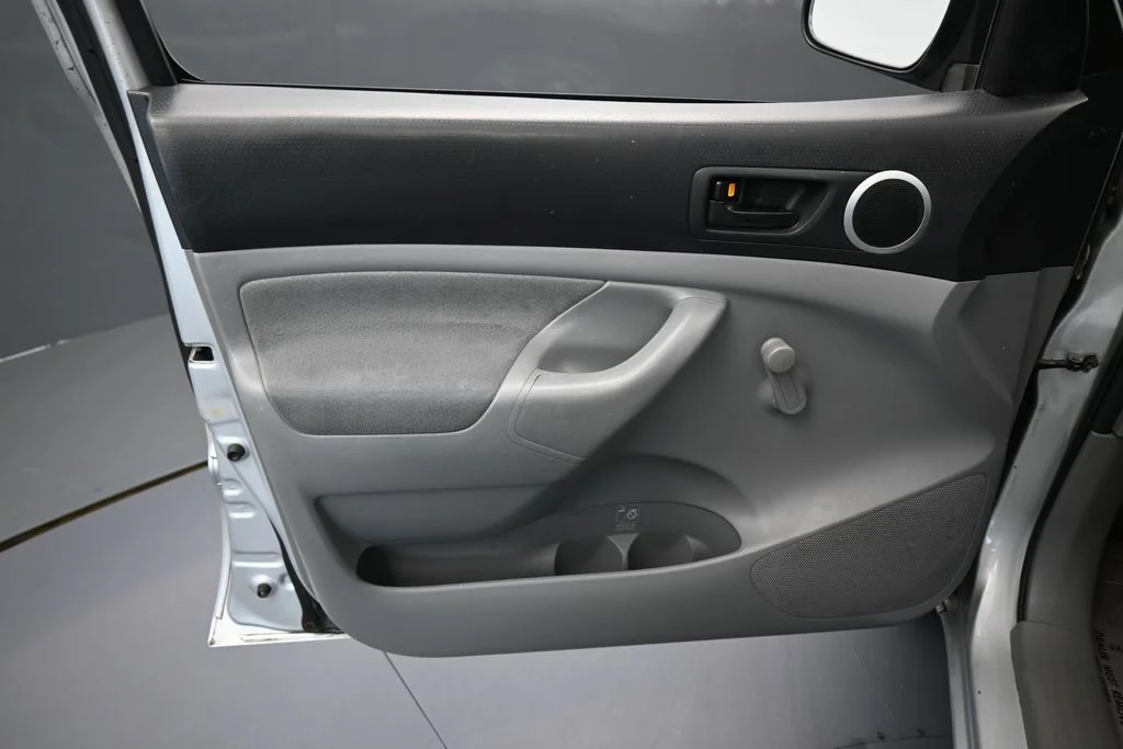 Used 2007 Silver Streak Mica Toyota Base image 12