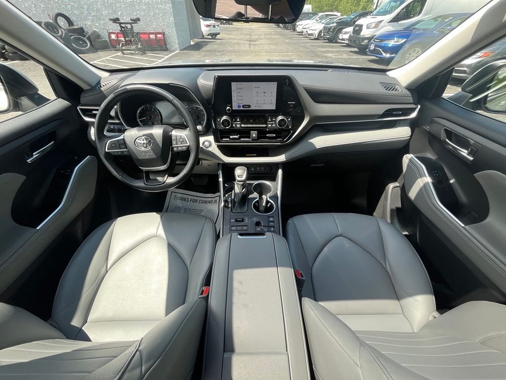 Used 2023 Silver Toyota XLE image 13