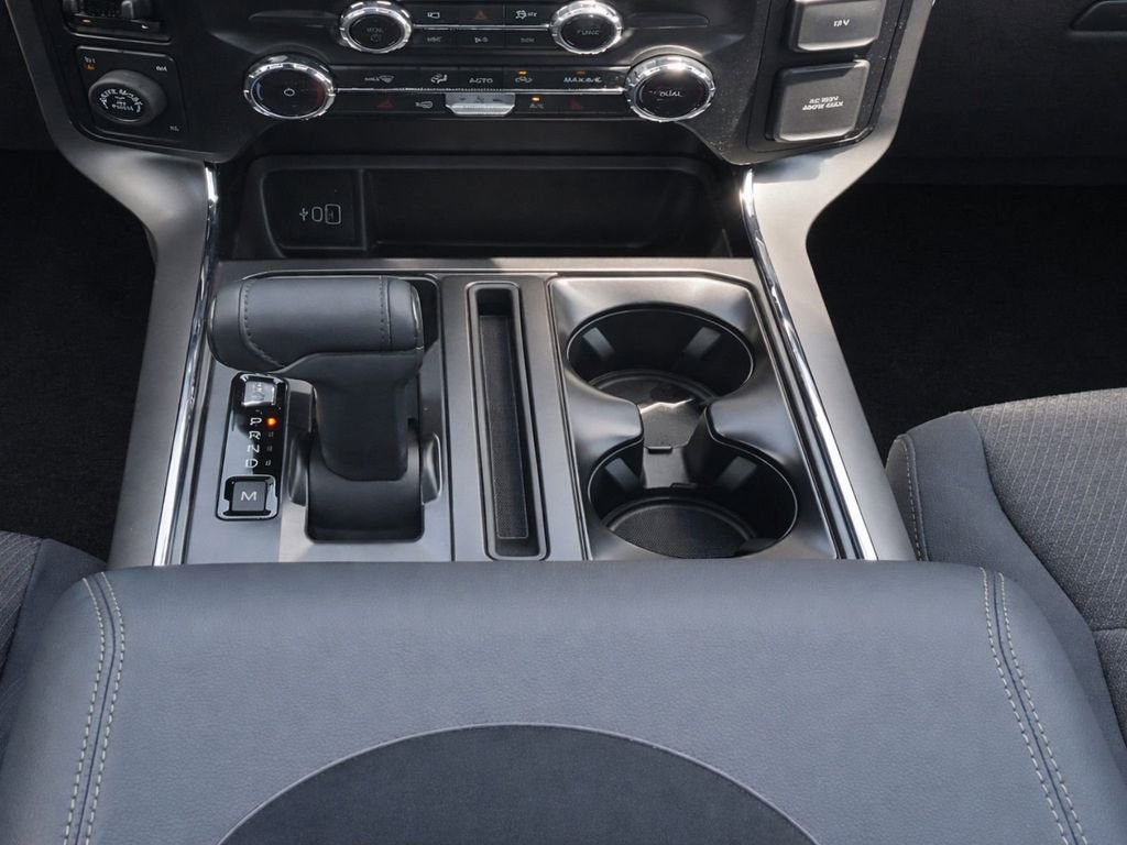 New 2026 Carbonized Gray Metallic Ford XLT image 19