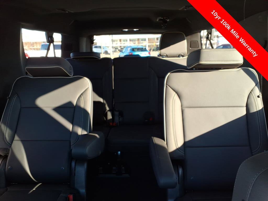 2026 Chevrolet Suburban Premier - Photo 21