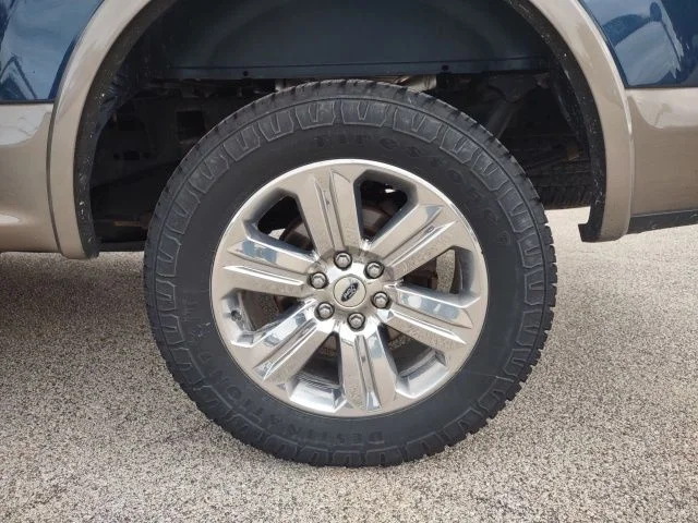 Used 2018 Blue Jeans Metallic Ford Lariat image 27