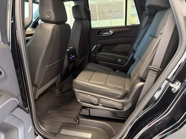 2027 GMC Yukon Denali - Photo 27