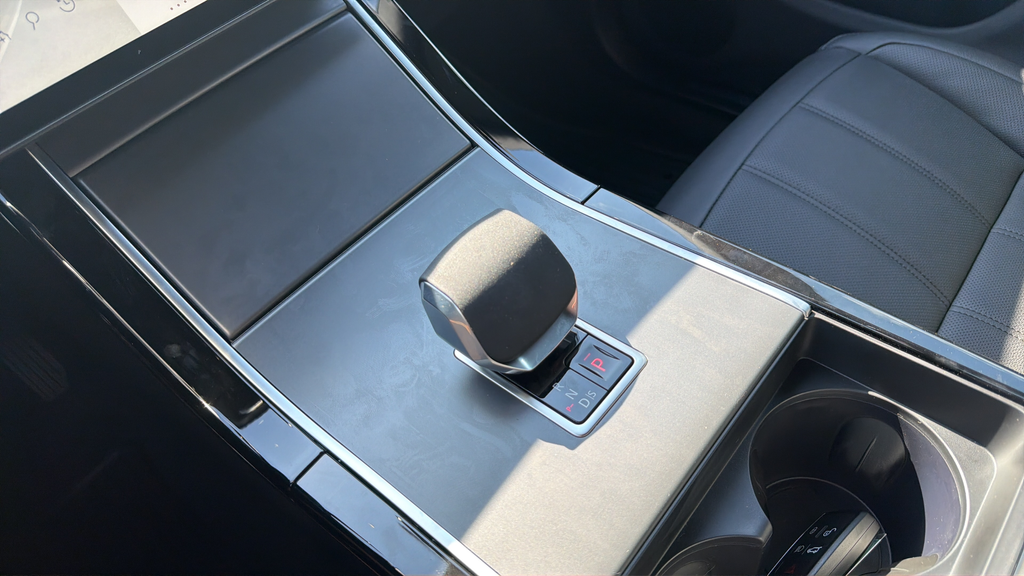 New 2026 Fuji White Land Rover S image 21
