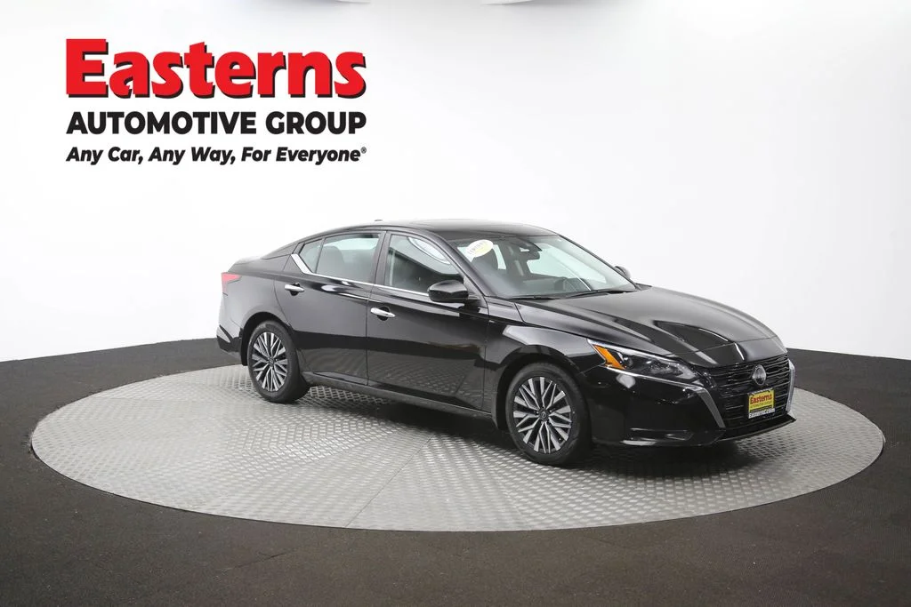 Used 2023 Black Nissan 2.5 SV image 50