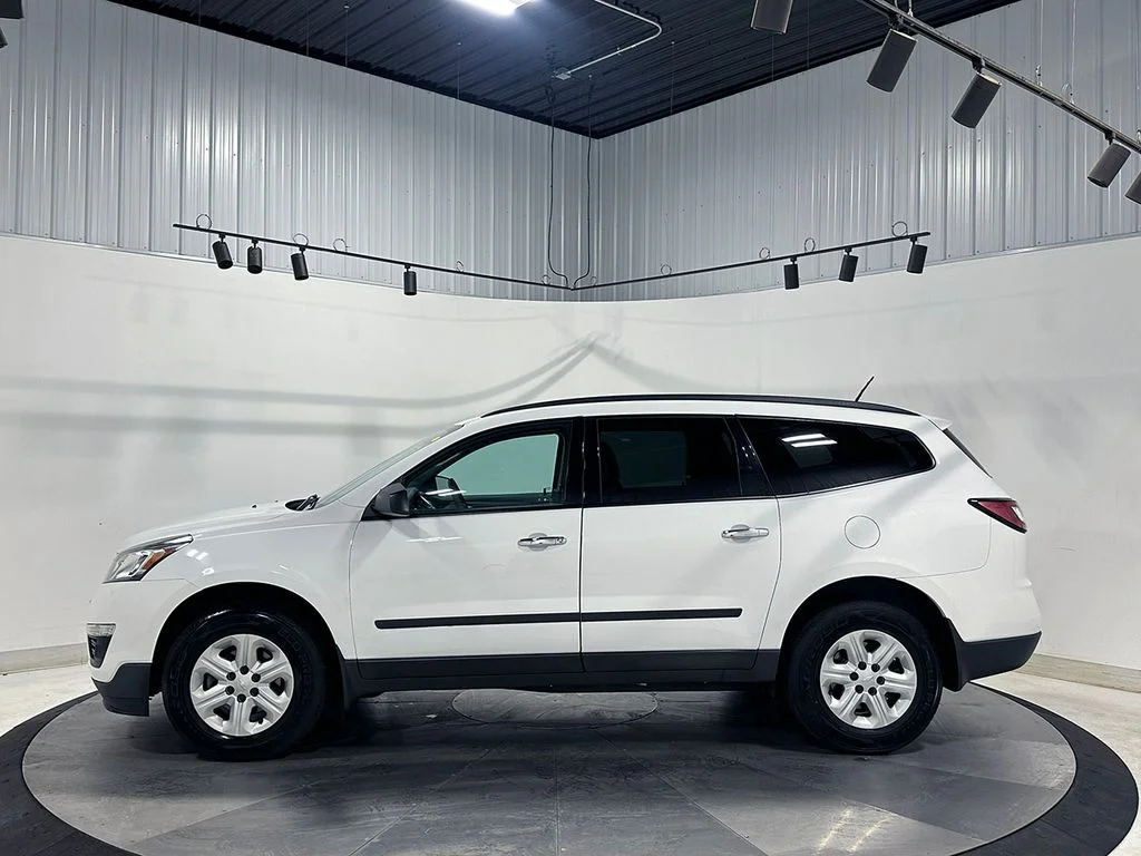 Used 2017 White Chevrolet LS image 14