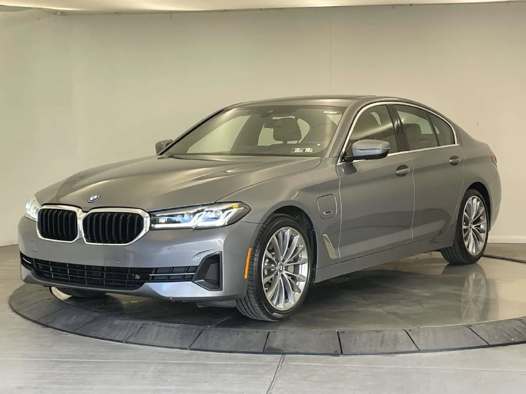 Used 2023 Gray BMW 530e iPerformance image 1