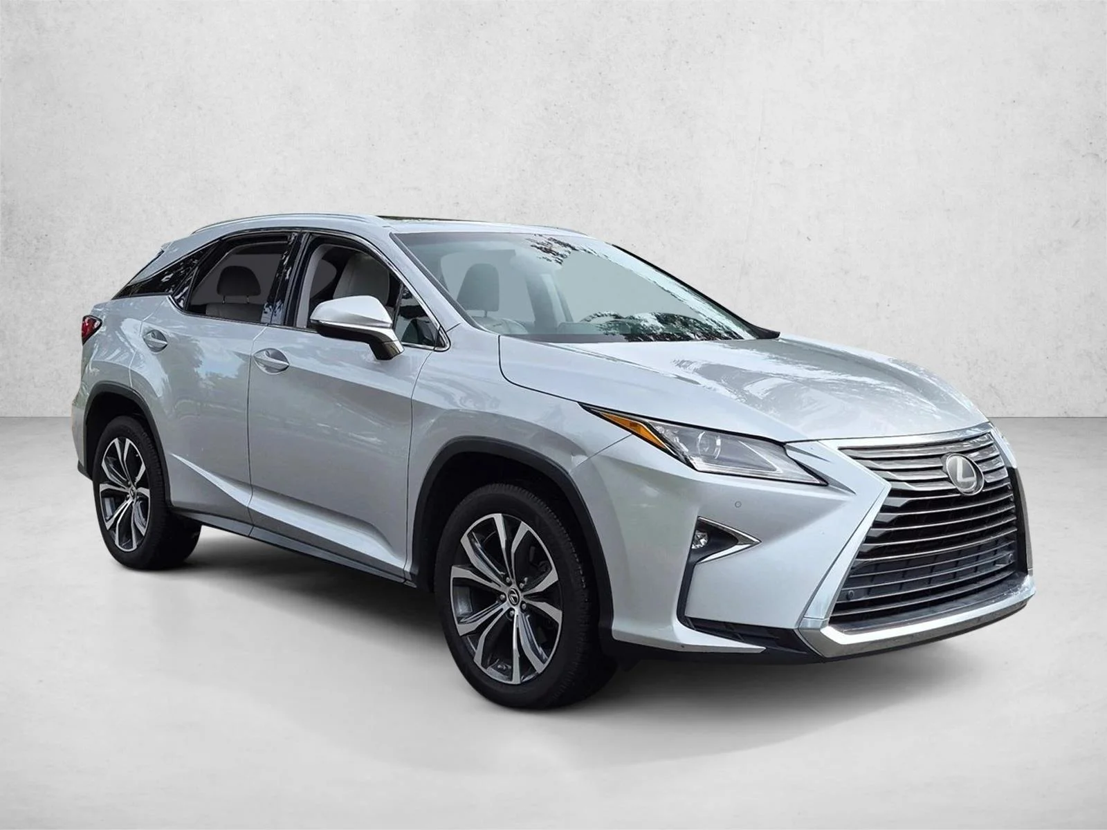 Used 2019 Silver Lining Metallic Lexus RX 350 image 2