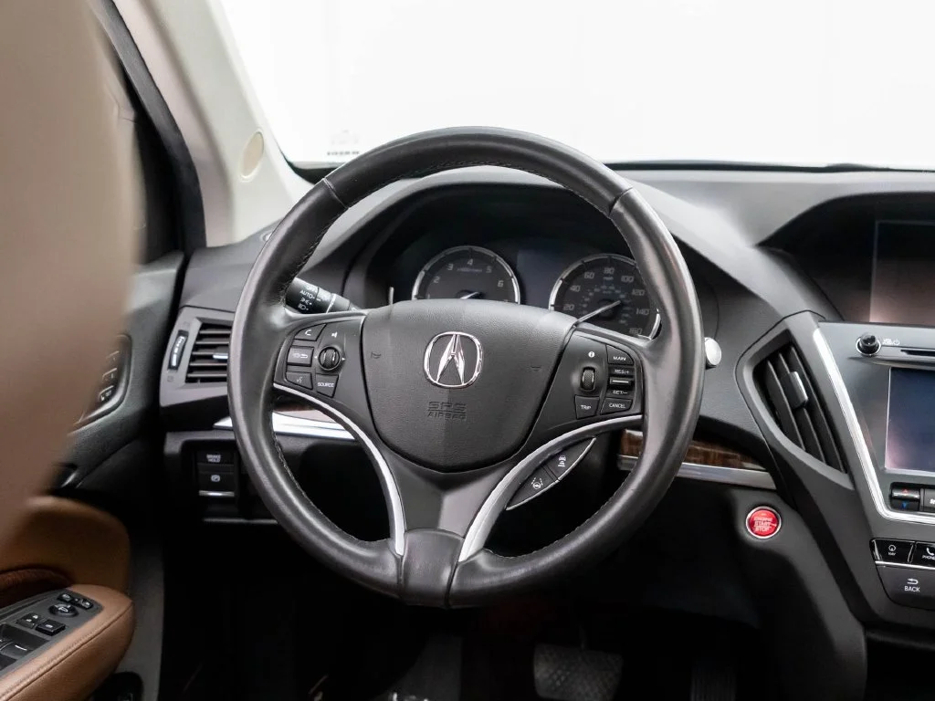 Used 2018  Acura 3.5L image 13