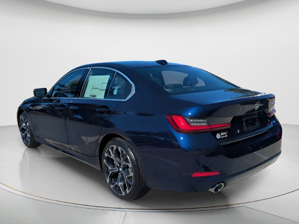 2026 BMW 3 Series 330i - Photo 7