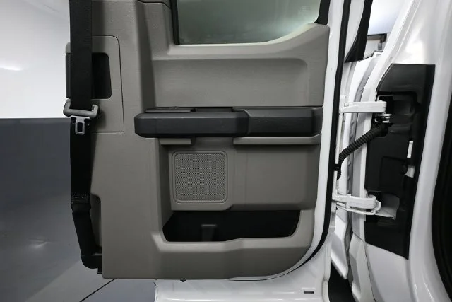 Used 2019 White Ford XL image 31