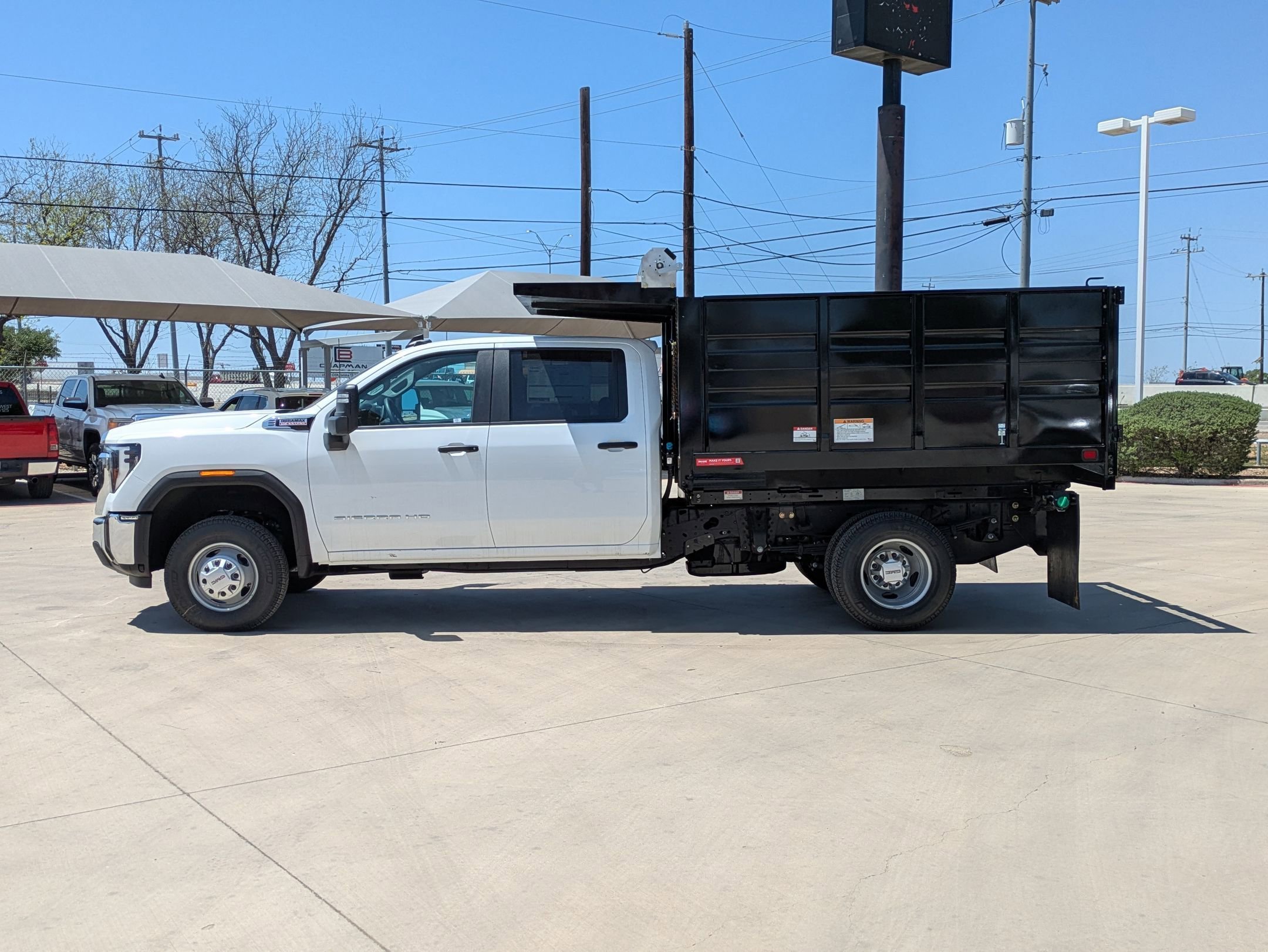 2025 GMC Sierra 3500HD Pro - Photo 10