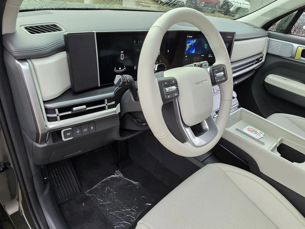 New 2027 Gray Hyundai SEL image 23