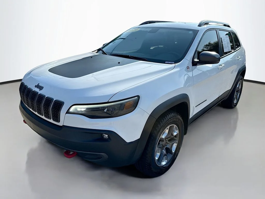 Used 2019 Bright White Clearcoat Jeep Trailhawk image 3