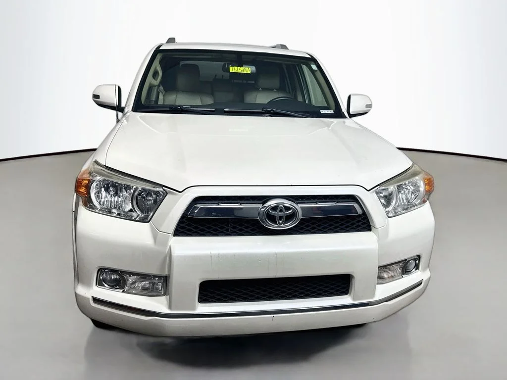 Used 2013 Blizzard Pearl Metallic Toyota Limited image 2