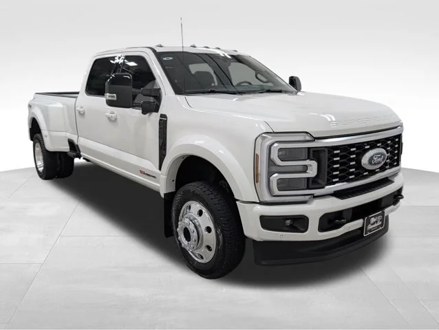 New 2026 Star White Metallic Tri-Coat Ford F-450® Platinum® image 58