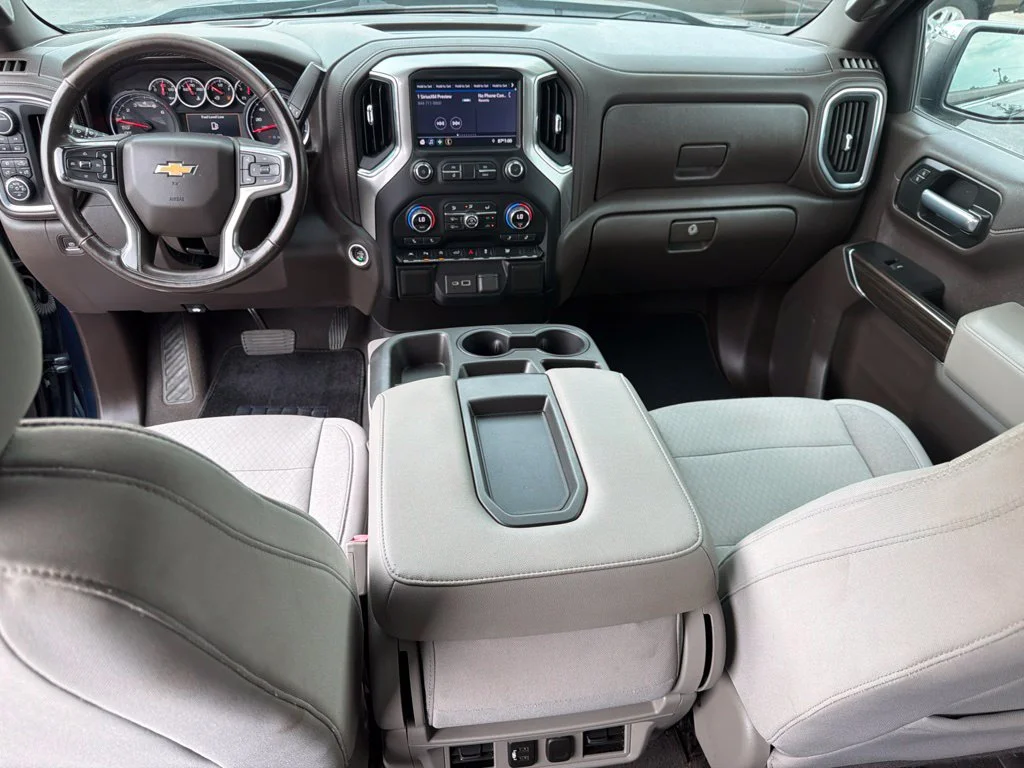 Used 2021 Northsky Blue Metallic Chevrolet LT image 16