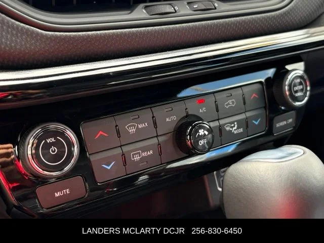 Used 2026 Silver Jeep Latitude image 21