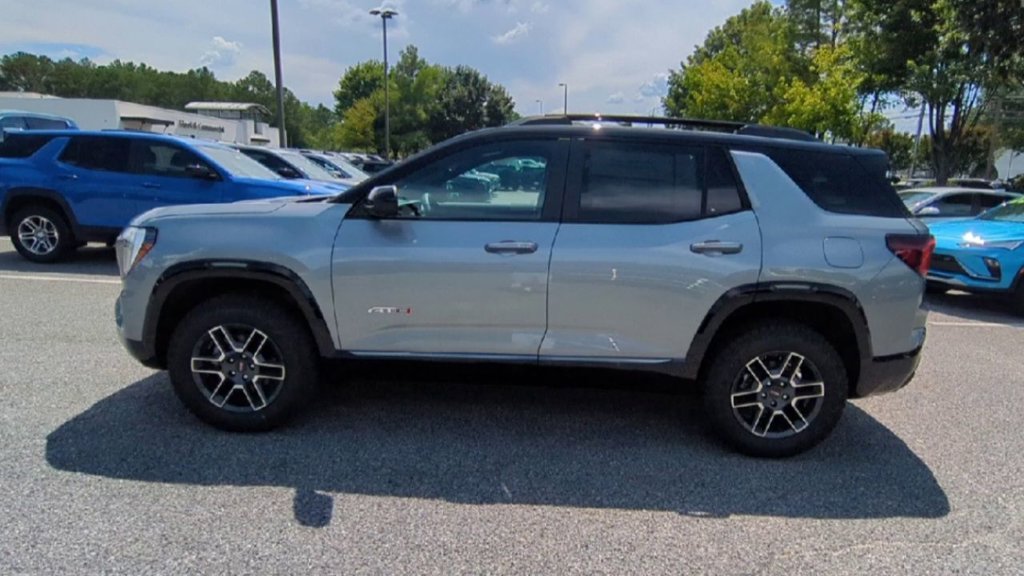 2026 Gmc Terrain AT4 photo 3