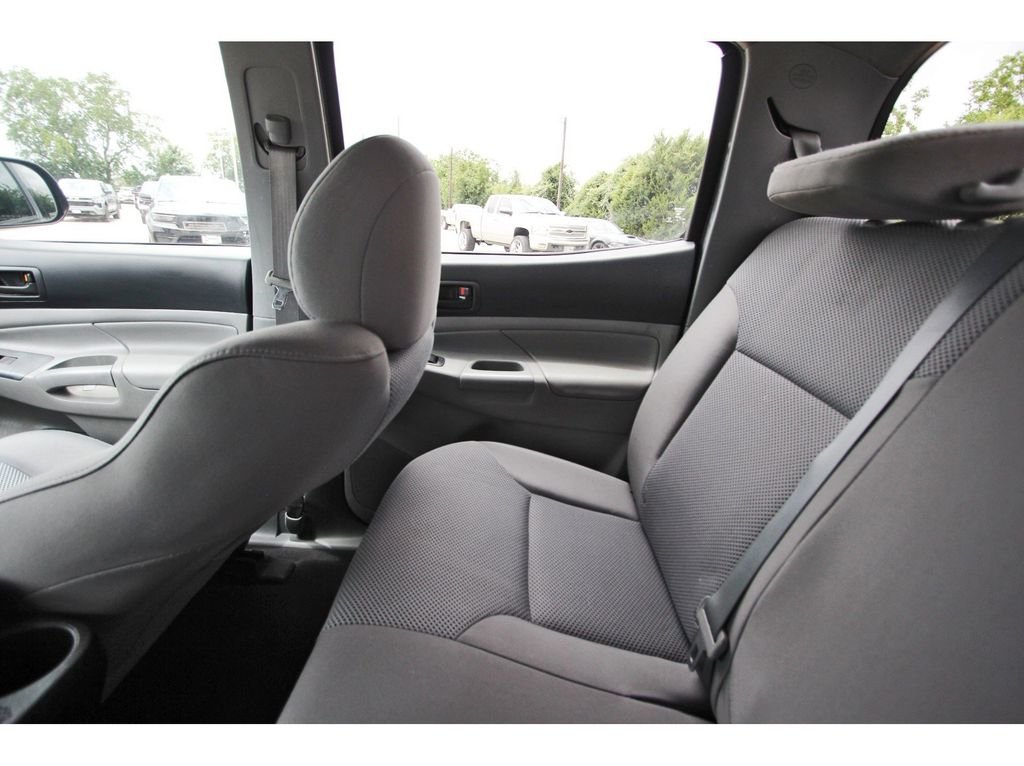 Used 2013 Black Toyota Base image 14