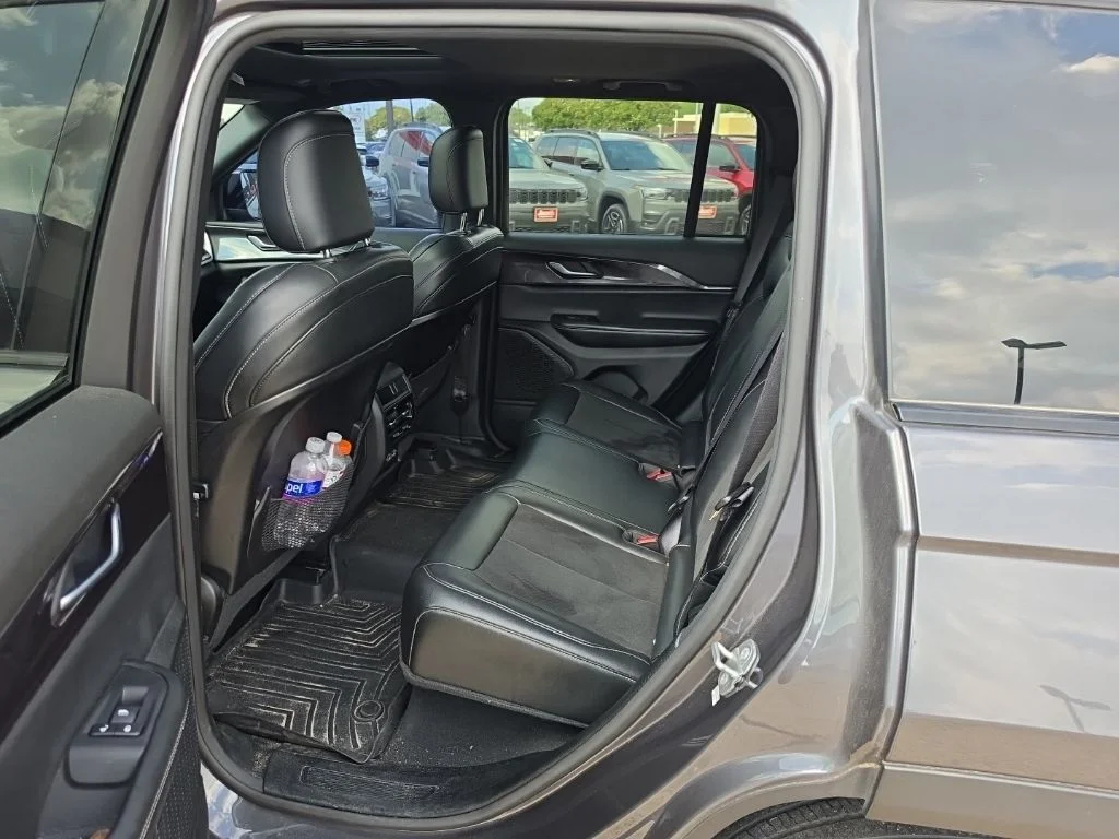 Used 2023 Gray Jeep Altitude X image 17